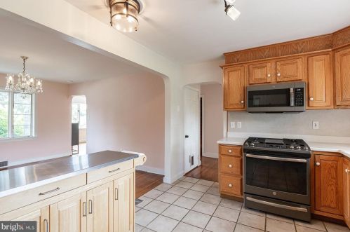 2037 Stone Mill Rd, Lancaster PA  17603-6053 exterior