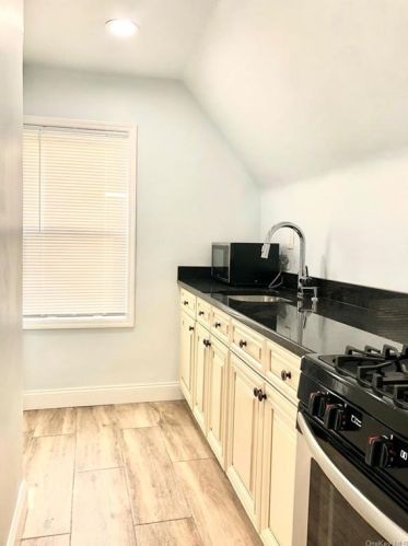 16 9th Ave, Mount Vernon NY  10550-6106 exterior