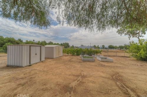 22414 Black Beauty Trl, Wildomar CA  92595-9764 exterior