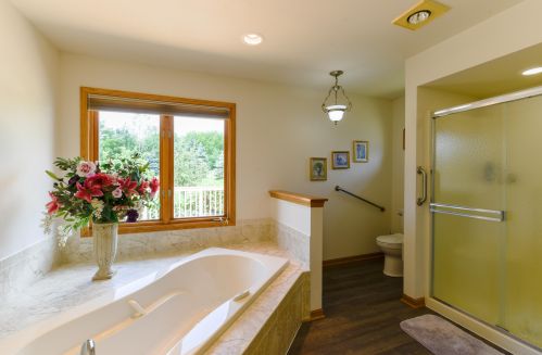 8140 Anna Ave, Waterford WI  53185-1386 exterior