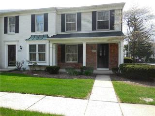 6637 Garden Rd, Maumee, OH 43537-1278