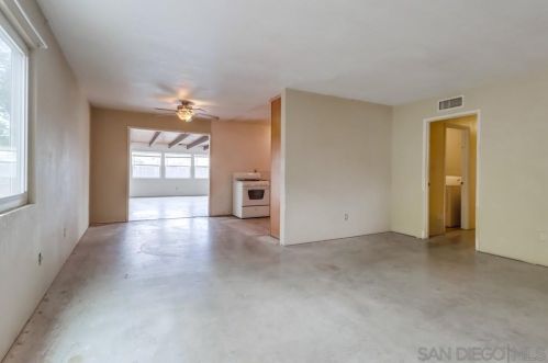 5735 Amarillo Ave, La Mesa CA 91942-2889 exterior