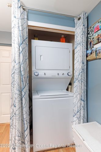 148 Mnr Dr, Tinton Falls NJ 07701-2456 exterior