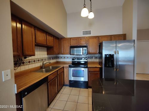 4830 Ferret Dr, Tucson AZ 85742-9543 exterior