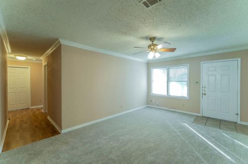615 Brookfield Dr, Hurst, TX 76053-7029