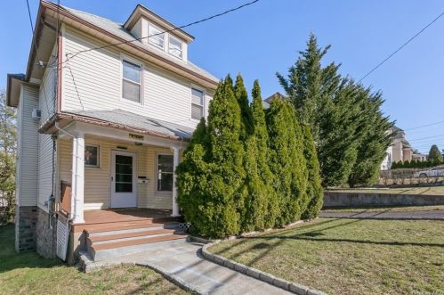132 Hale Ave, White Plains, NY 10605-1416