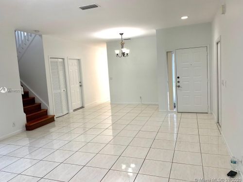 18010 11th Ct, Hollywood FL  33029-4408 exterior