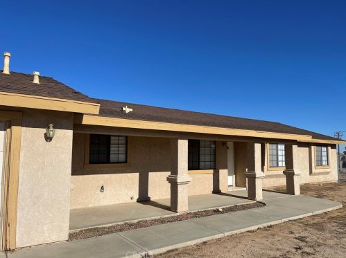 16090 Lindero St, Victorville, CA 92395-8643