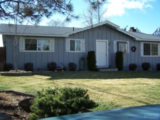 2239 Pheasant Ln, Bend, OR 97701-3943