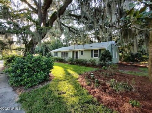 2312 Depot Rd, Beaufort, SC 29902-4307