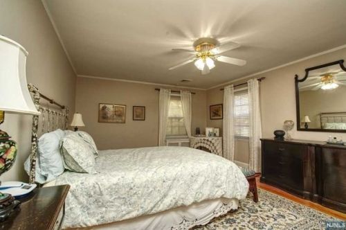 1140 Kensington Rd, Teaneck NJ  07666-2758 exterior