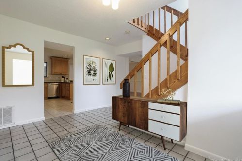 64 Lantern Cir, Stamford CT  06905-3131 exterior