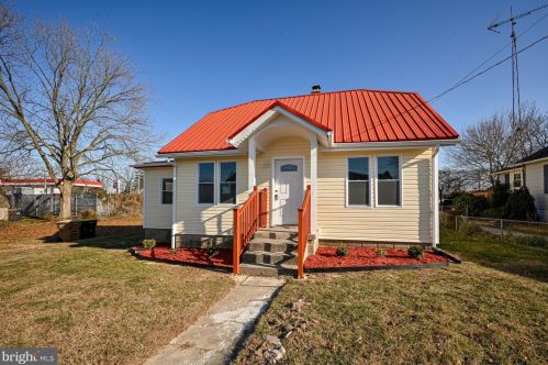 207 Mccolley St, Slaughter Beach DE  19963-2064 exterior
