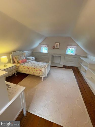 6745 Fayette St, Haymarket VA  20169-2916 exterior