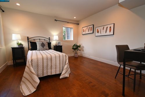 122 El Toyonal, Orinda CA  94563-2133 exterior