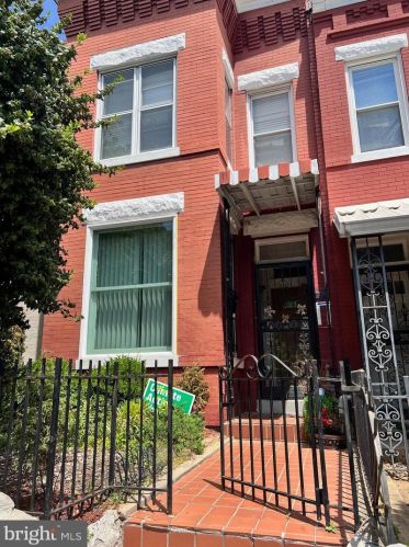 1312 E St, Washington, DC 20002-3005