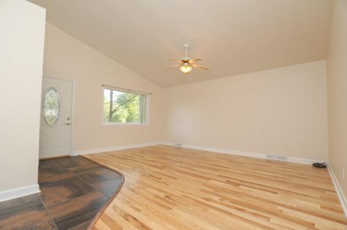 821 92nd Pl, Kenosha, WI 53158-4921