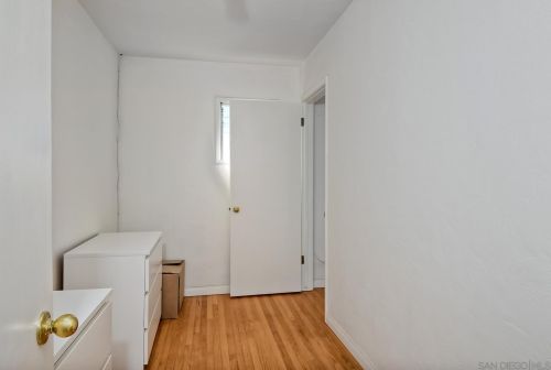 1552 Monmouth Dr, San Diego CA 92109-2247 exterior