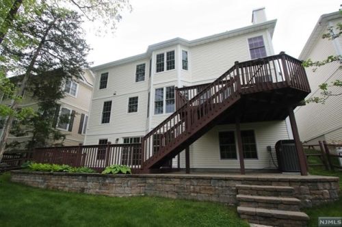 44 Hunters Run, Oakland NJ  07436-2344 exterior