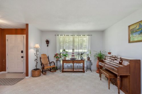 200 Ten Lake Dr, Defuniak Springs FL  32433-4506 exterior