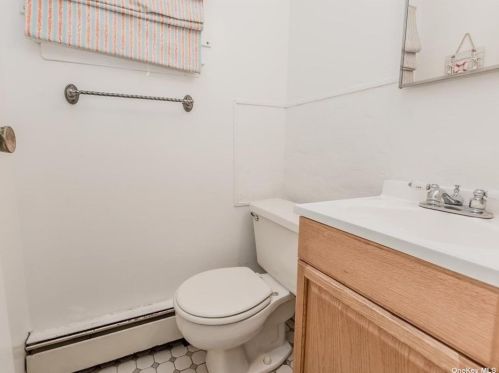 23 Wentworth Dr, Huntington Station NY  11746-6926 exterior