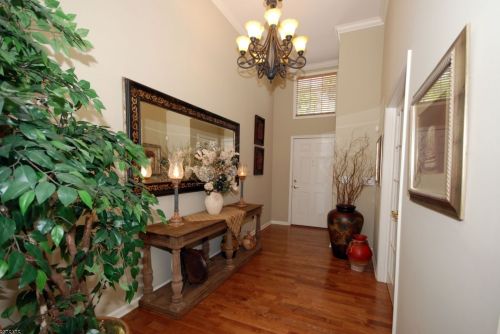 28 Zircon Way, West Paterson, NJ 07424-4204