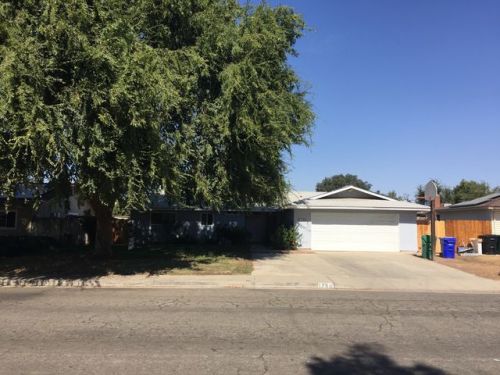 1700 Grand Ave, Porterville, CA 93257-1318