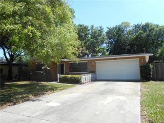 955 Lexington Dr, Dunedin, FL 34698-8216