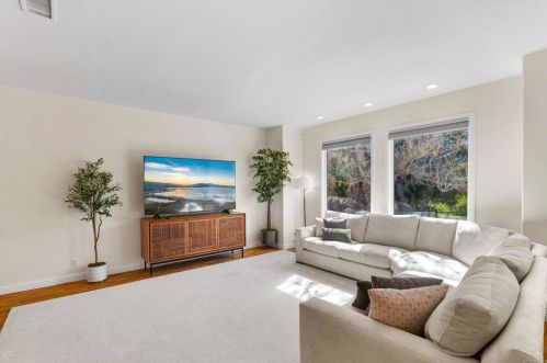 1322 Hamilton Ln, Escondido CA  92029-4316 exterior