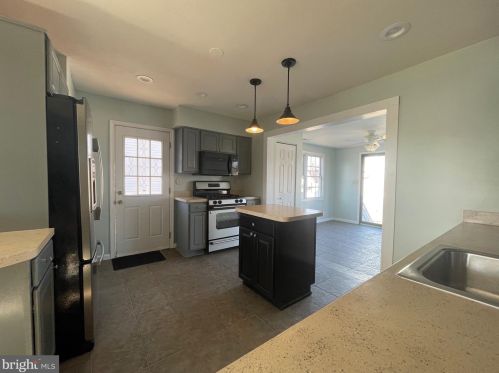 931 Center Ave, Gloucester NJ  08031-1610 exterior