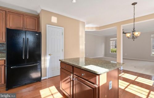 12257 Tulane Fls Dr, Bristow VA  20136-2183 exterior