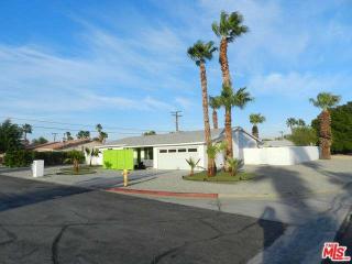 2210 San Gorgonio Rd, Palm Springs CA  92262-3937 exterior