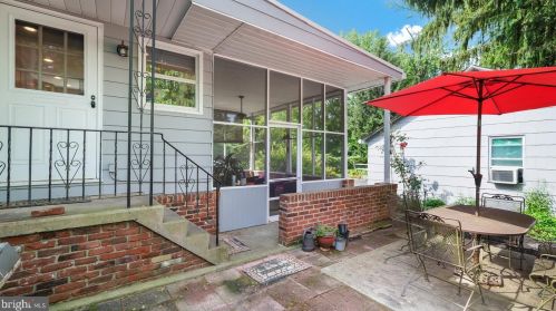 504 Hill Ave, Langhorne PA  19047-3949 exterior