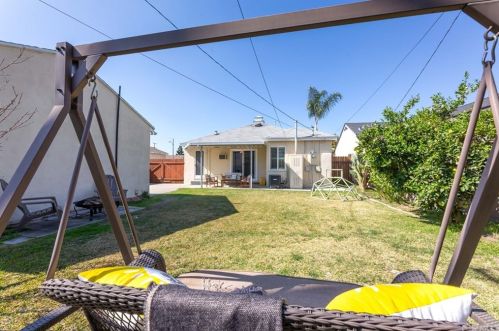 6028 Dunrobin Ave, Lakewood CA  90713-1034 exterior