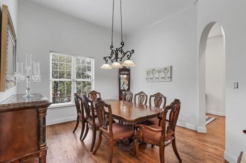 1302 Woodridge Cir, Euless TX  76040-6437 exterior