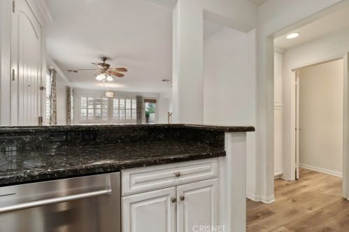 28421 Mirabelle Ln, Santa Clarita CA  91350-3240 exterior