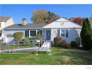 33 Barholm Ave, Stamford, CT 06907-1302