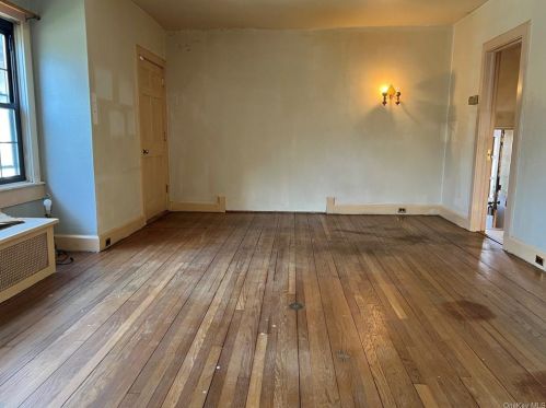 209 Westchester Ave, Mount Vernon, NY 10552-3213
