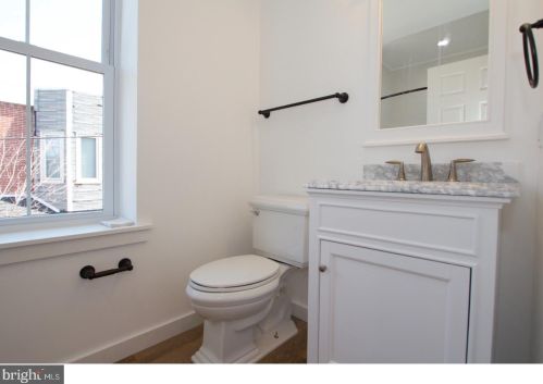 1515 Mckean St, Philadelphia PA  19145-3033 exterior