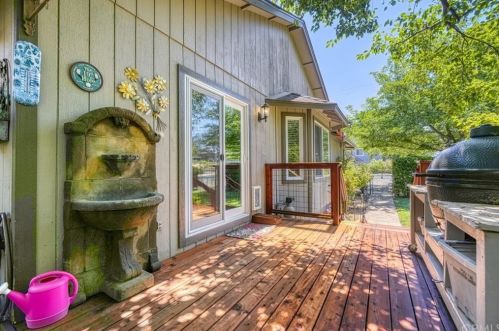 19780 Honey Hill Dr, Middletown CA  95467-8380 exterior