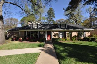 1016 Amherst Dr, Tyler, TX 75701-9027