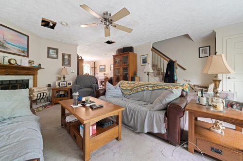 27 Cadogan Way, Nashua NH 03062-2286 exterior