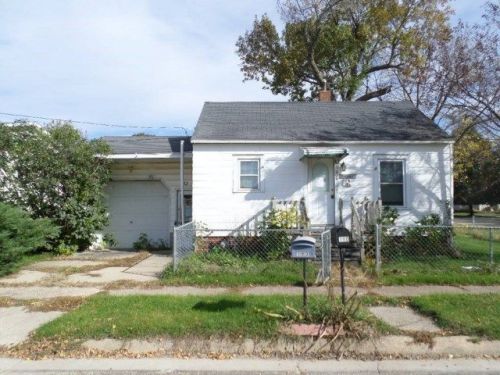 190 Washington Ave, Fredericksburg, IA 50630-1028