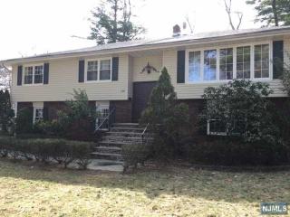 174 Demarest Ave, Closter NJ  07624-2411 exterior
