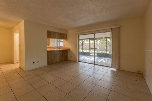 948 16th Ln, Palm Harbor, FL 34683-4707