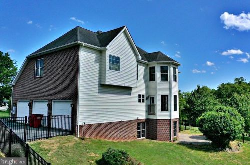 59 Brighton Pl, Charles Town WV  25414-2584 exterior