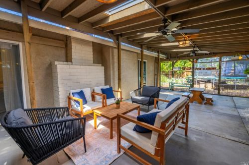 218 Sandalwood Ct, Vacaville CA  95687-5238 exterior