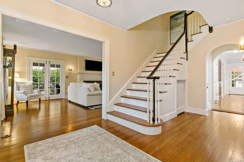 165 Brewster Rd, Scarsdale, NY 10583-2021