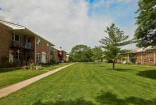 5 Princeton Arms, East Windsor NJ  08512-1605 exterior