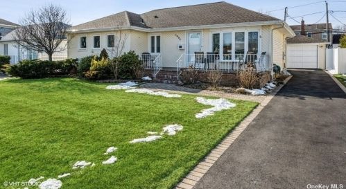 1054 Mclean Ave, North Wantagh, NY 11793-1756